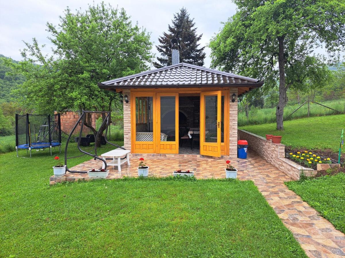 Holiday home Ris Kuca Za Odmor