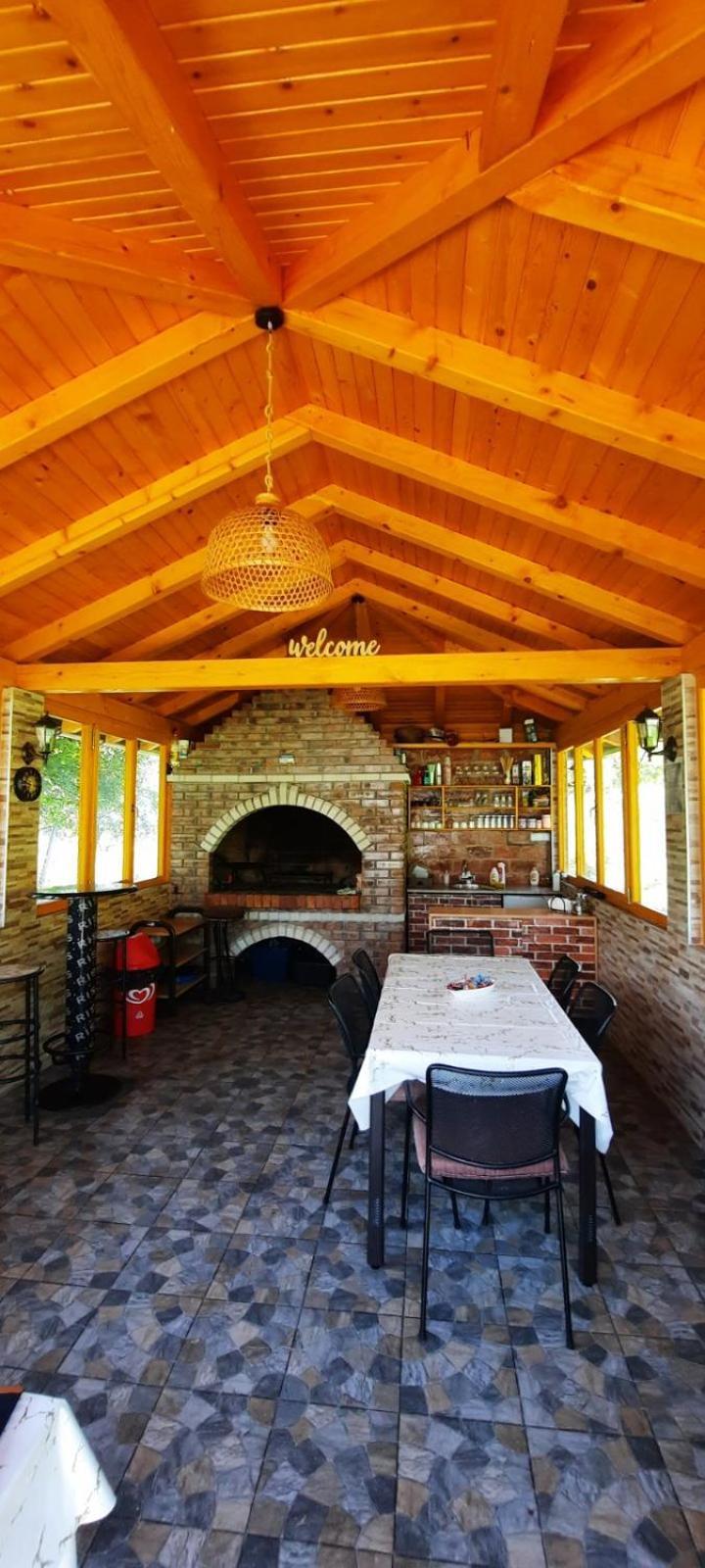 Ris Kuca Za Odmor