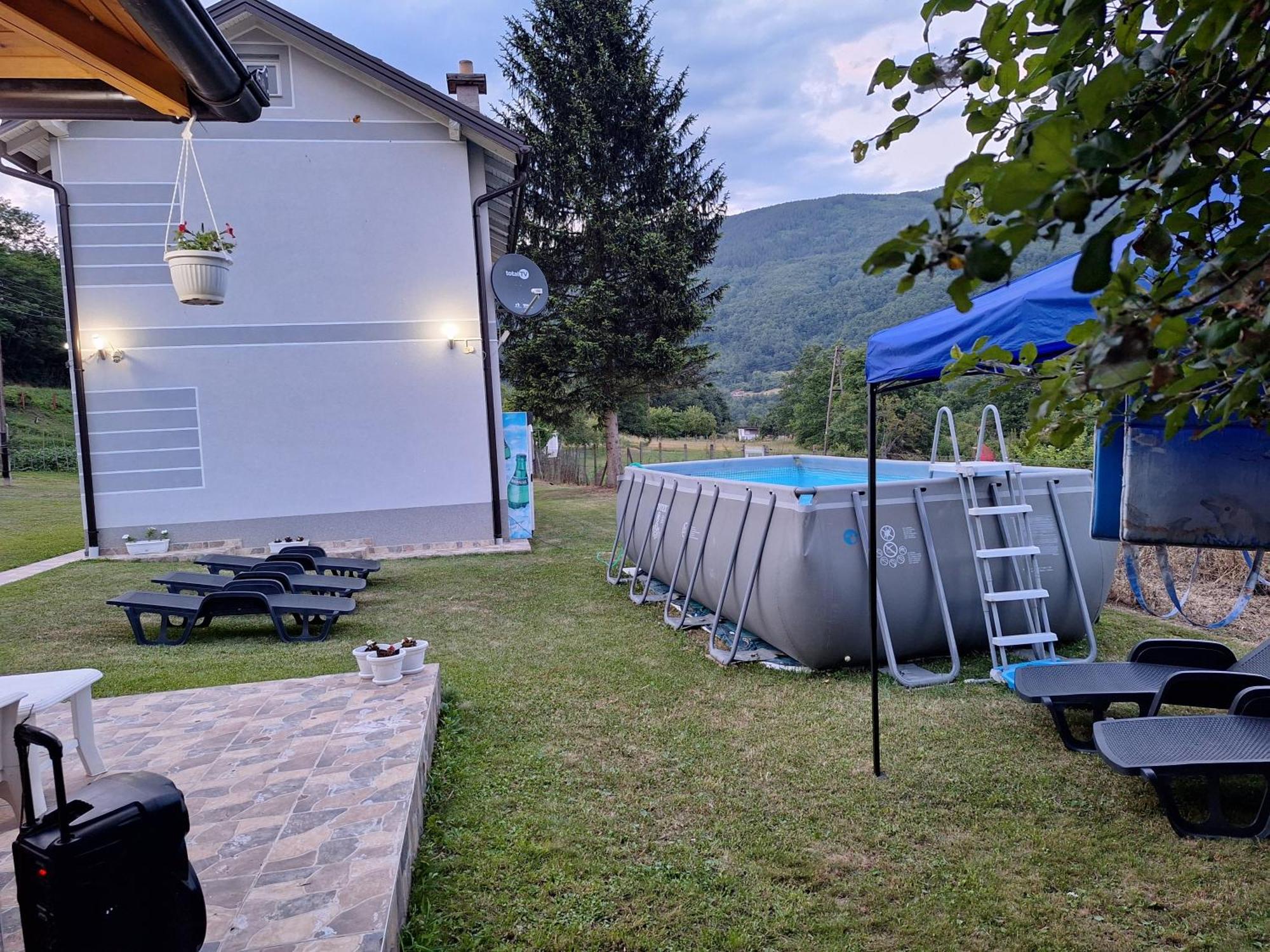 Ris Kuca Za Odmor *